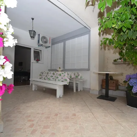 Apartments Frutula Zadar