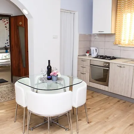 Apartment Apartments Frutula Zadar